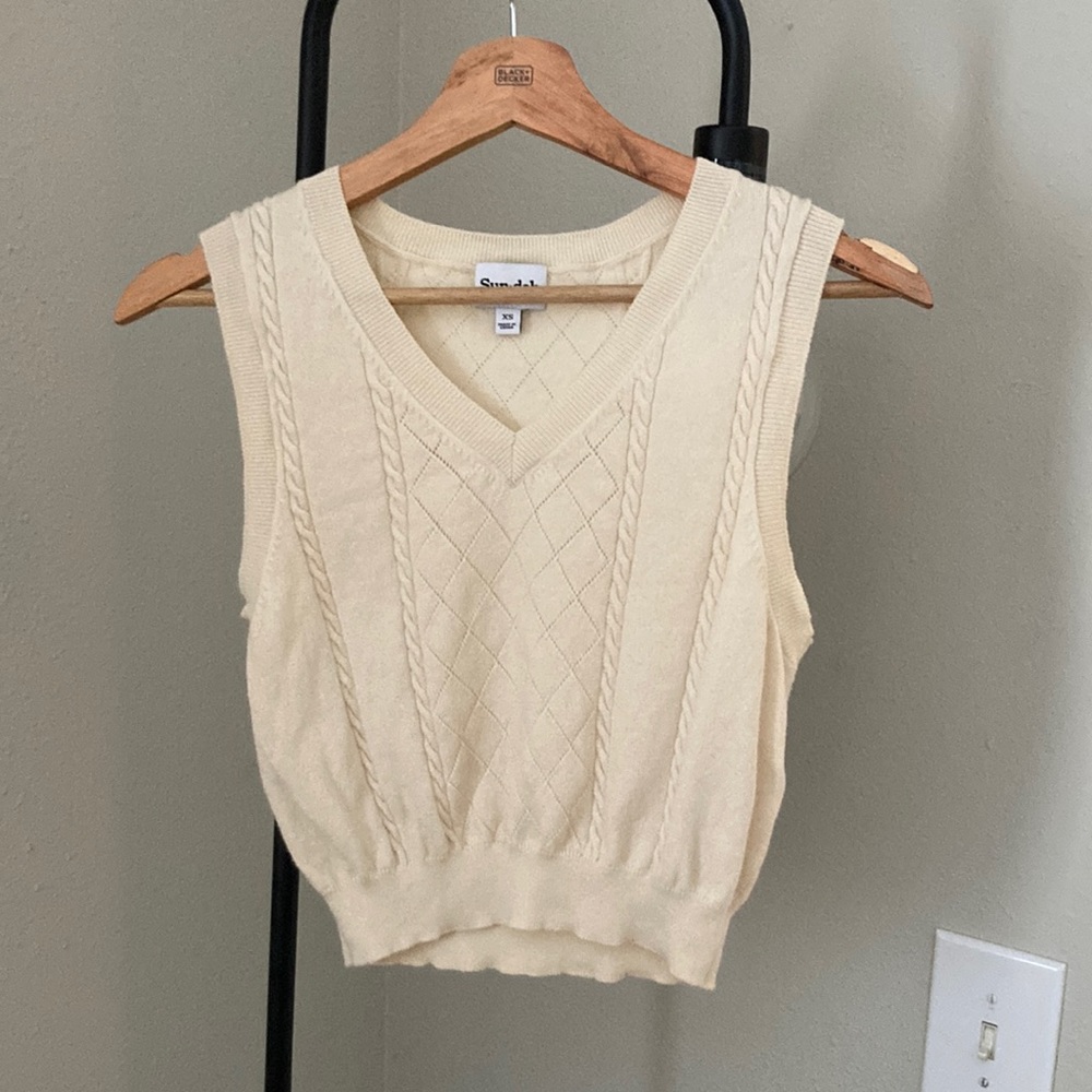 Aritzia Cream Cable Knit Sweater Vest